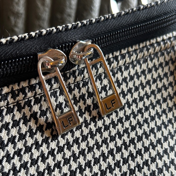 London Fog Classic Satchel Cambridge 16" Black & White Houndstooth Unisex Bag - Picture 7 of 16